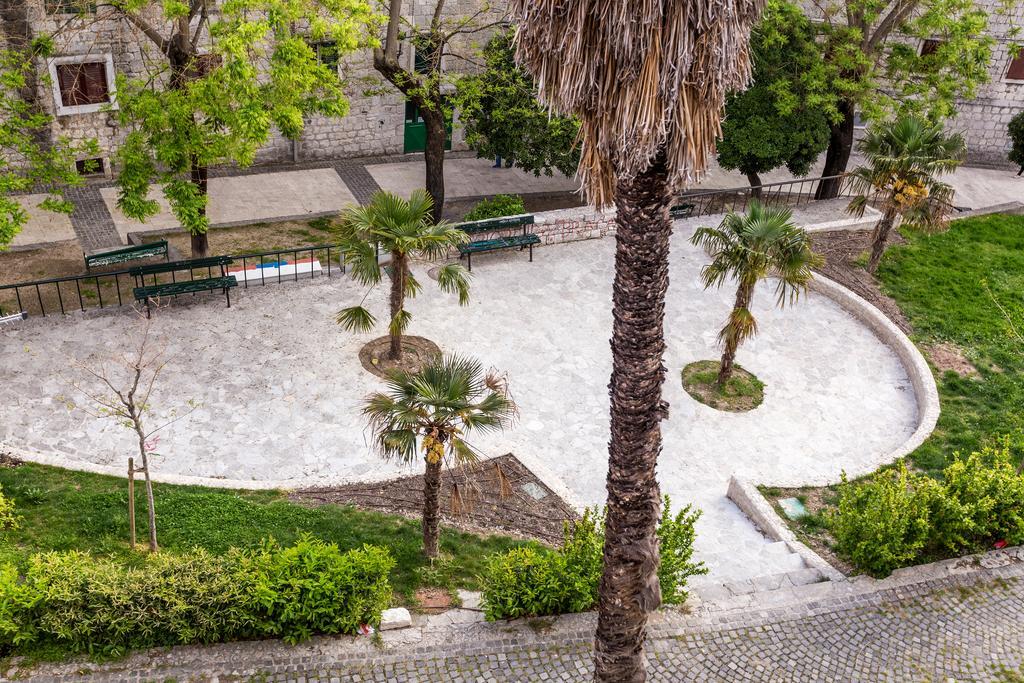 Royal Antique Apartment Сплит Екстериор снимка